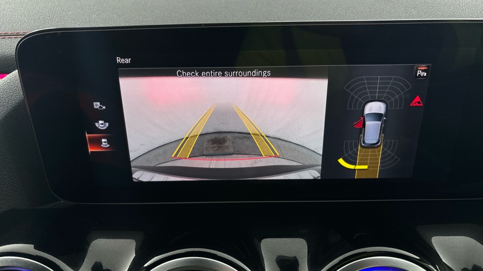 MERCEDES EQA reverse camera