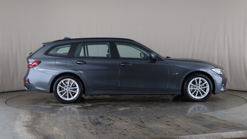 BMW 3 SERIES Image 6