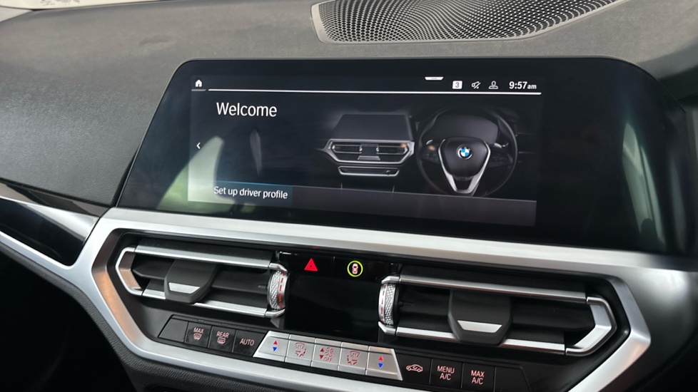 BMW 3 SERIES Image 12