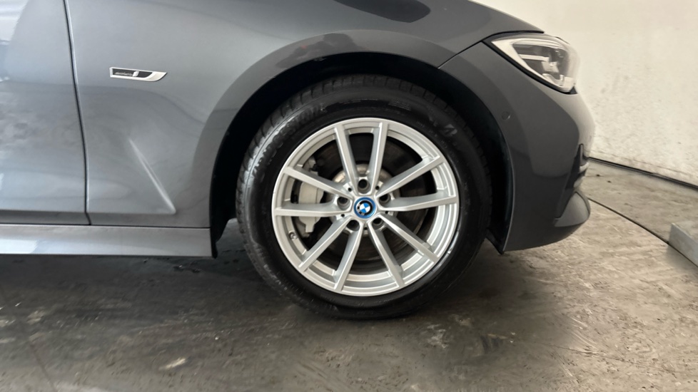 BMW 3 SERIES Image 20