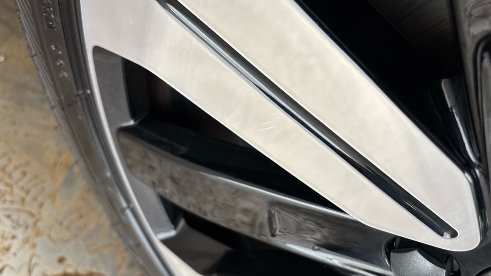 VOLVO XC40 scratches