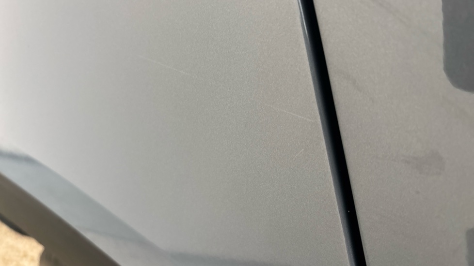 VOLVO XC40 scratches