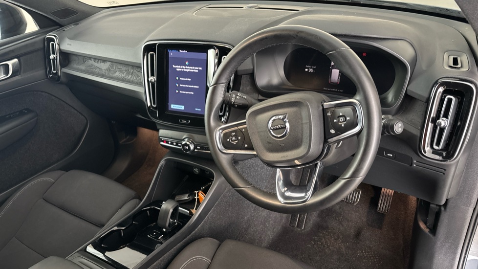 VOLVO XC40 Image 9