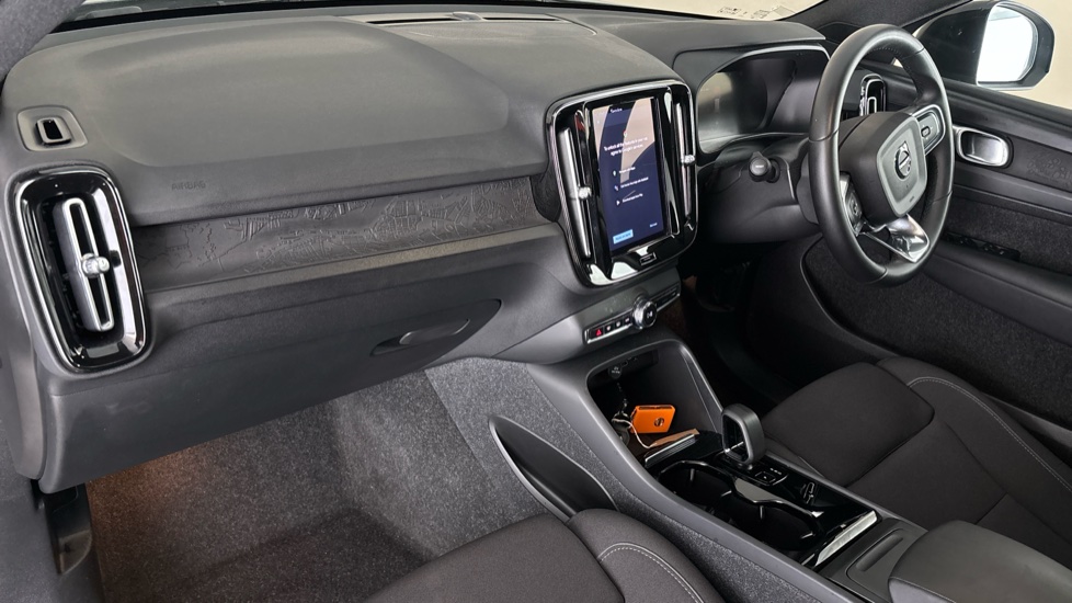 VOLVO XC40 Image 10