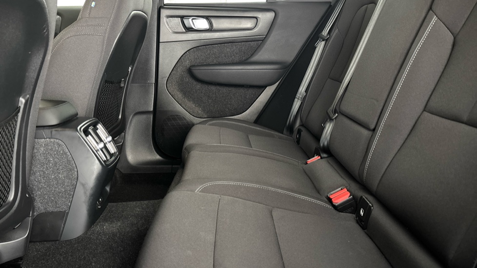 VOLVO XC40 Image 14