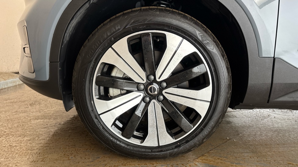 VOLVO XC40 Image 17