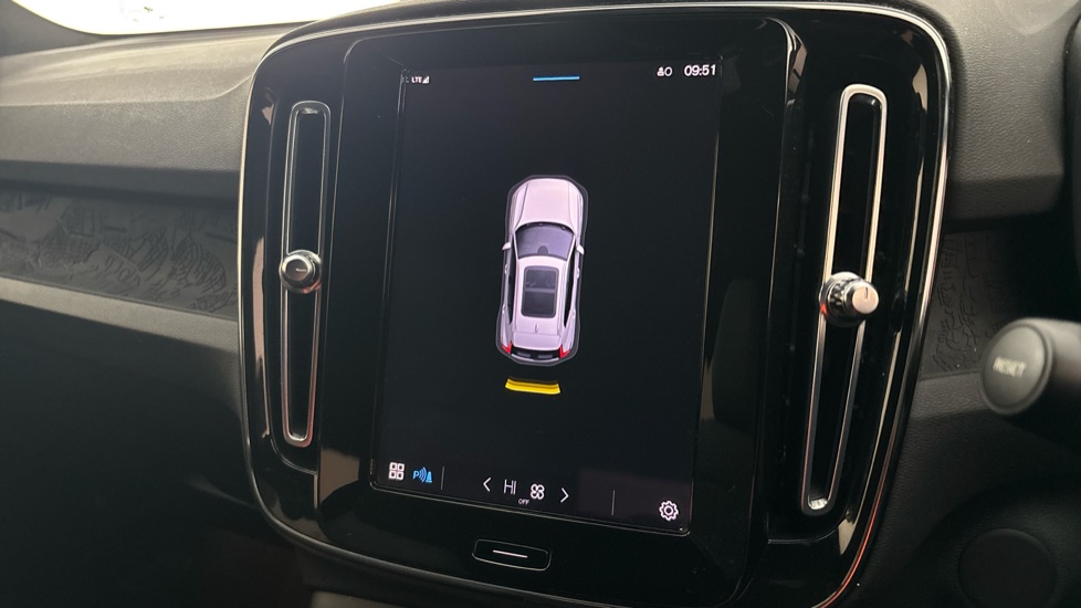 VOLVO XC40 Rear parking sensors