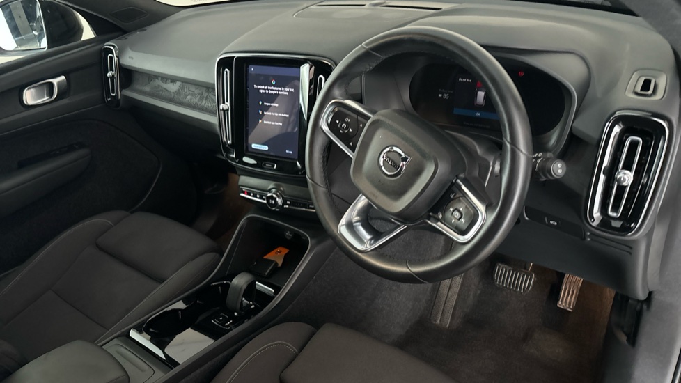 VOLVO XC40 Image 9