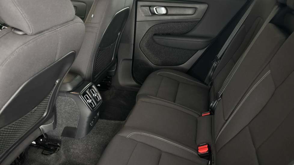 VOLVO XC40 Image 14