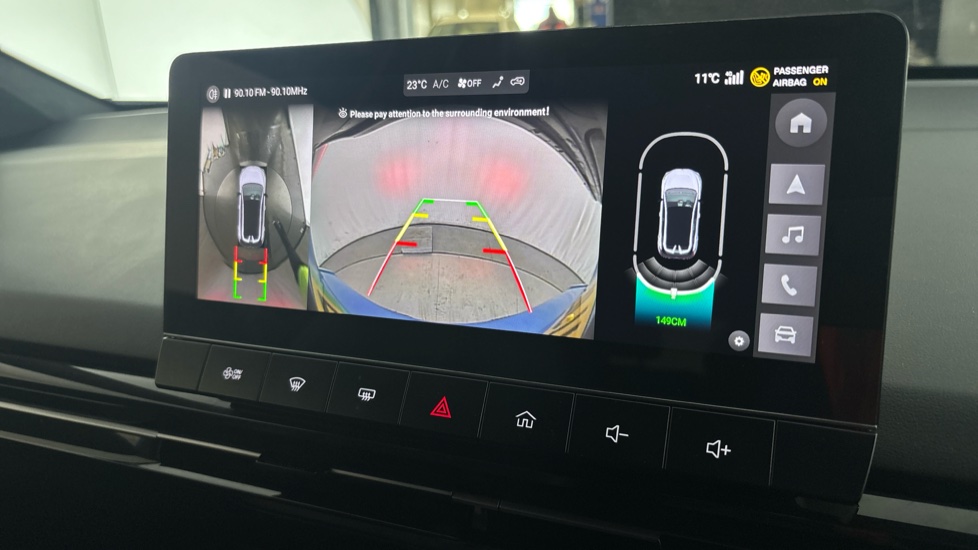 MG MG4 reverse camera