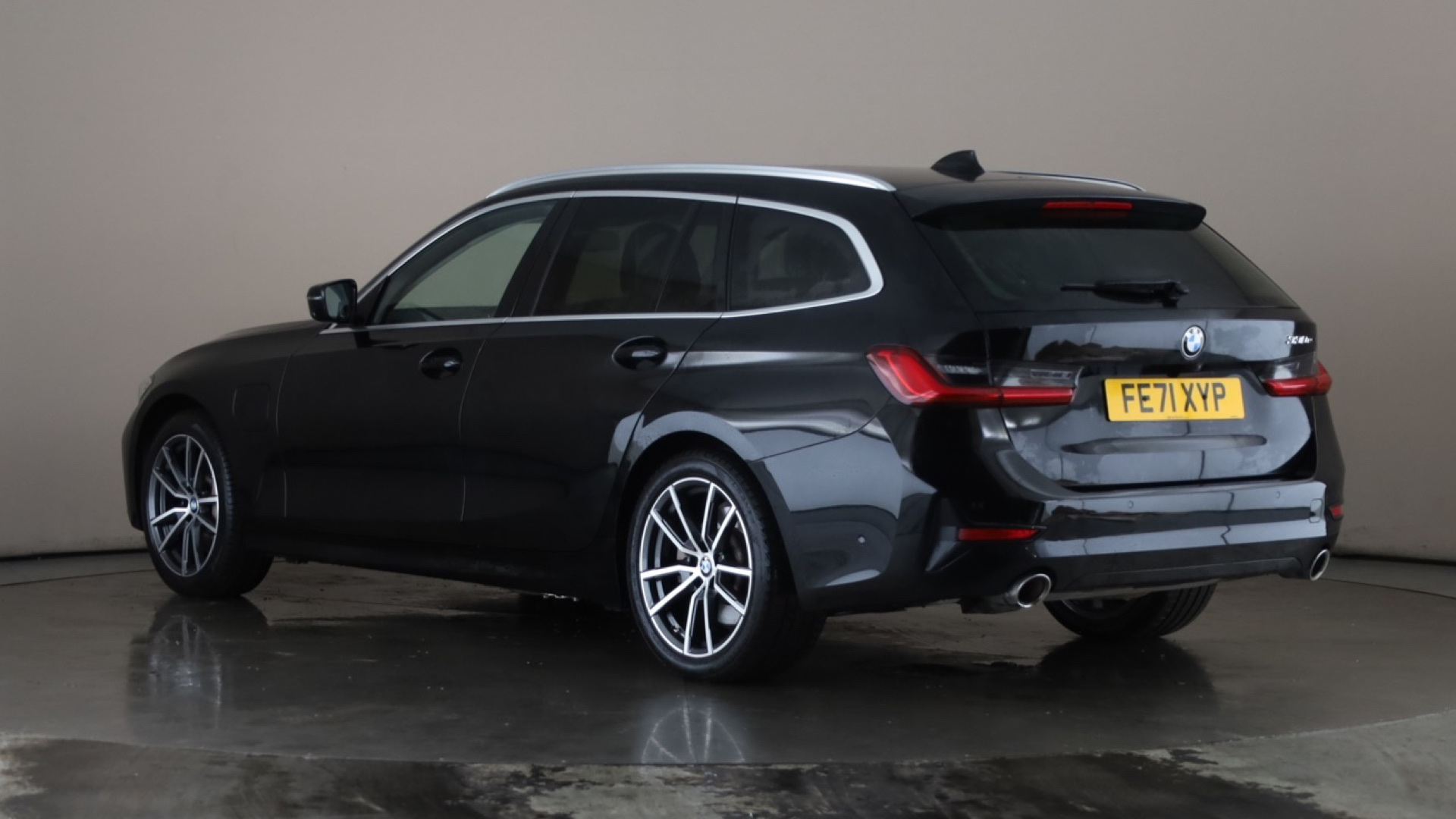 4020640 330e Sport Pro 5dr Step Auto