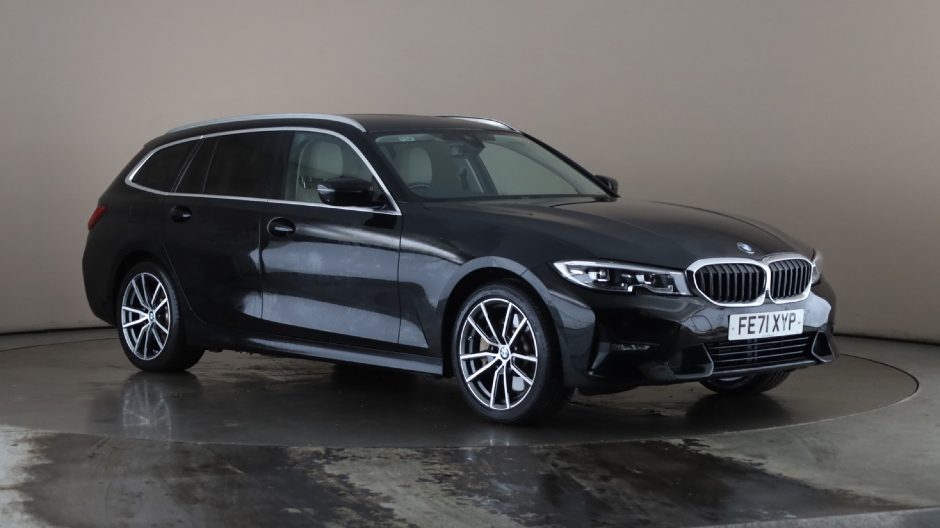 4020640 330e Sport Pro 5dr Step Auto