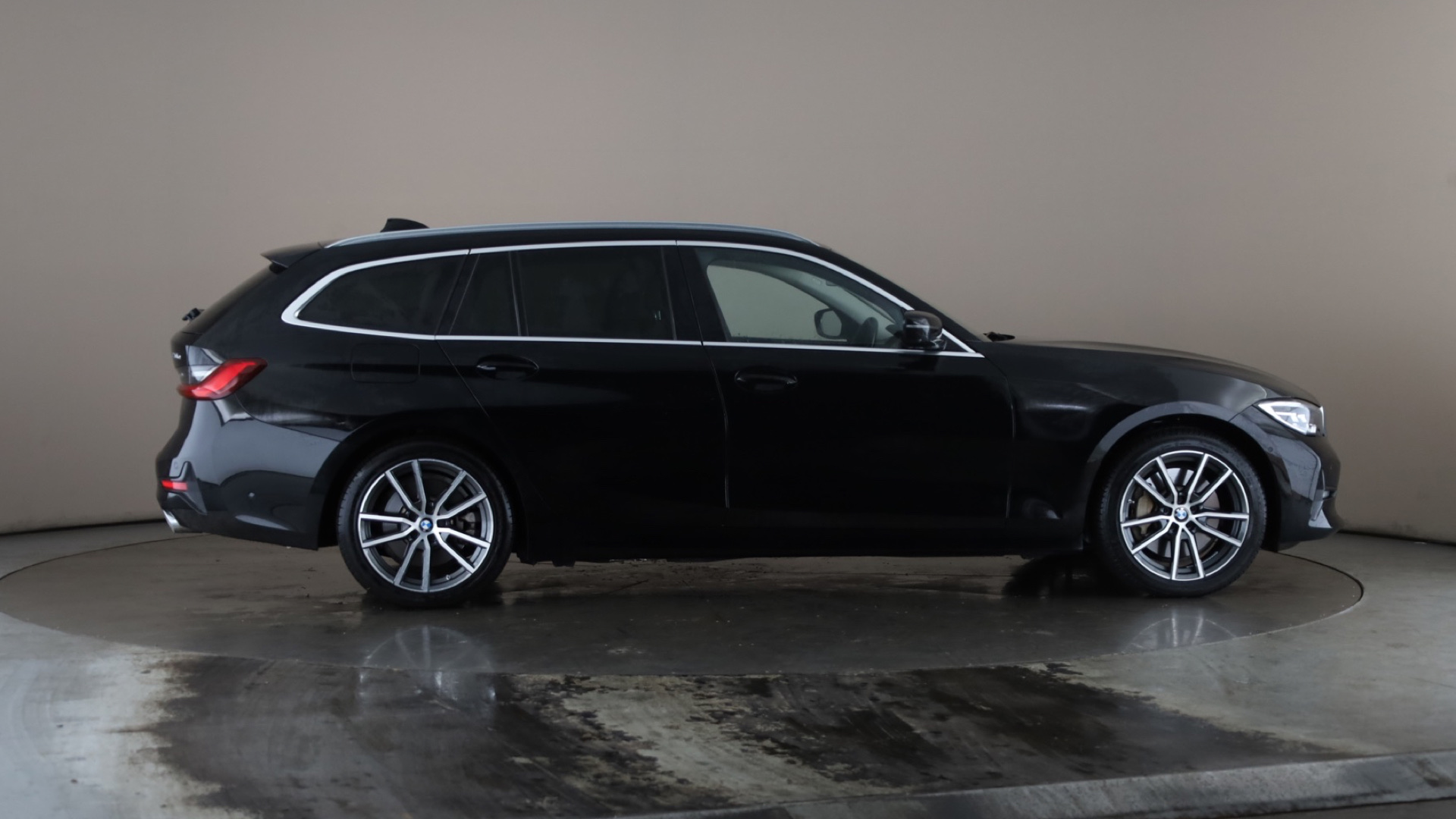 4020640 330e Sport Pro 5dr Step Auto