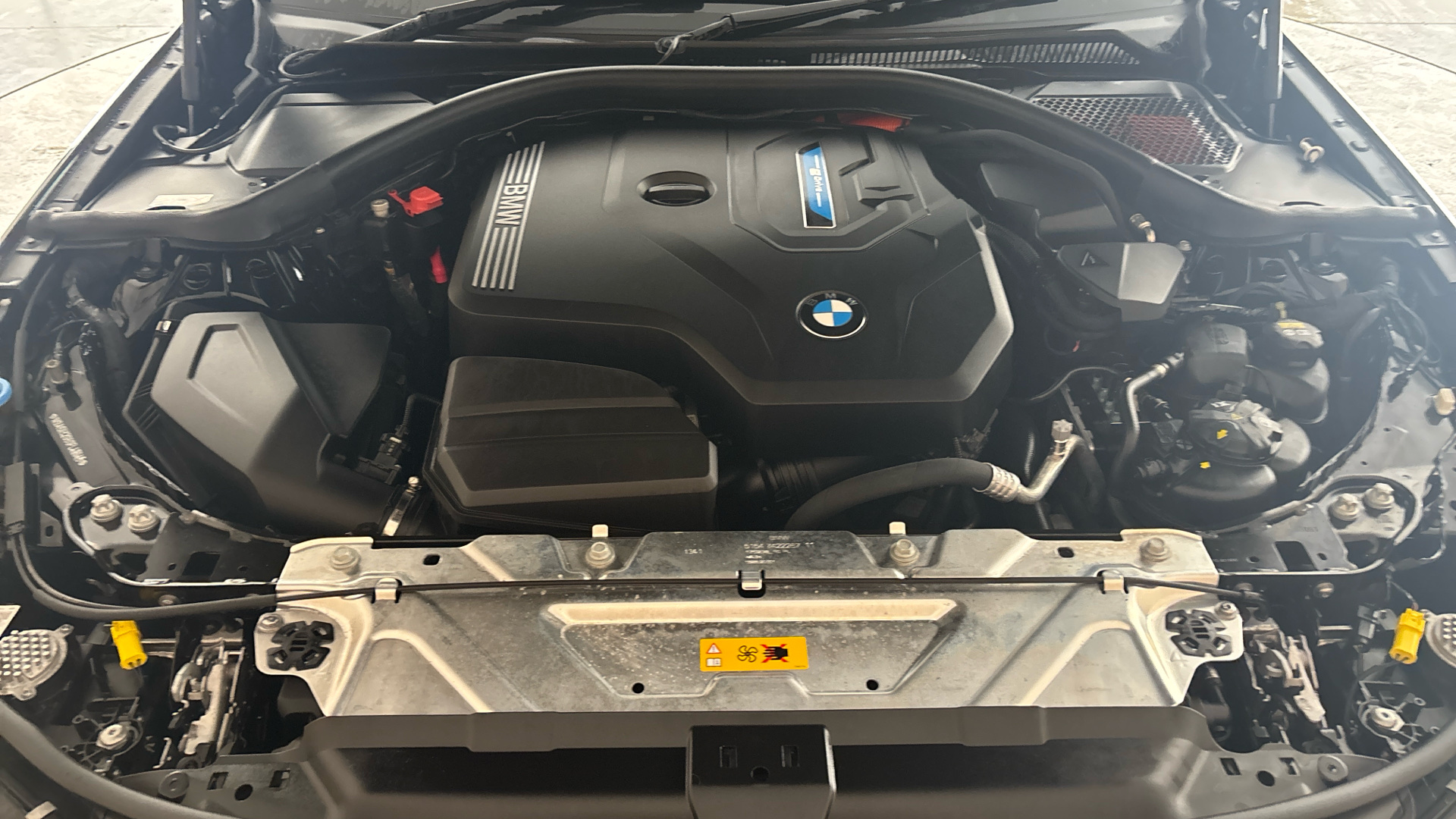 4020640 330e Sport Pro 5dr Step Auto