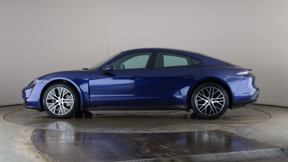 PORSCHE TAYCAN Image 2