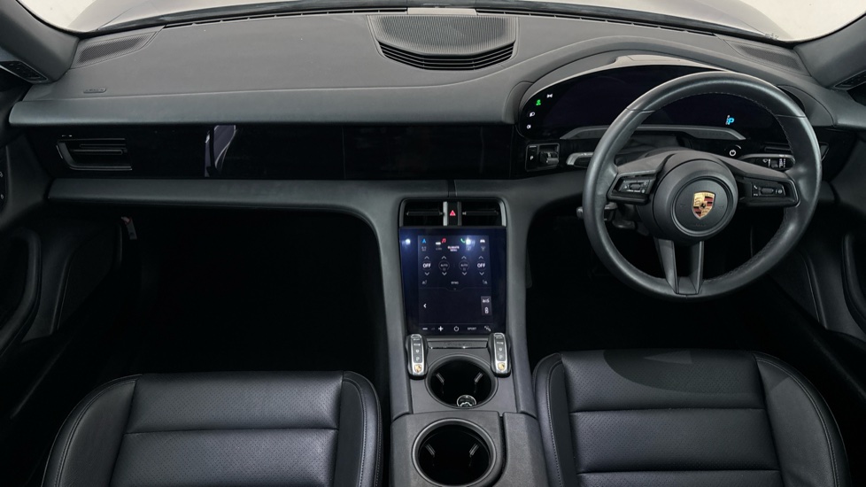 PORSCHE TAYCAN Image 11