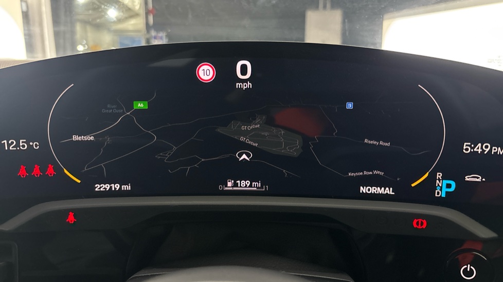 PORSCHE TAYCAN Image 13