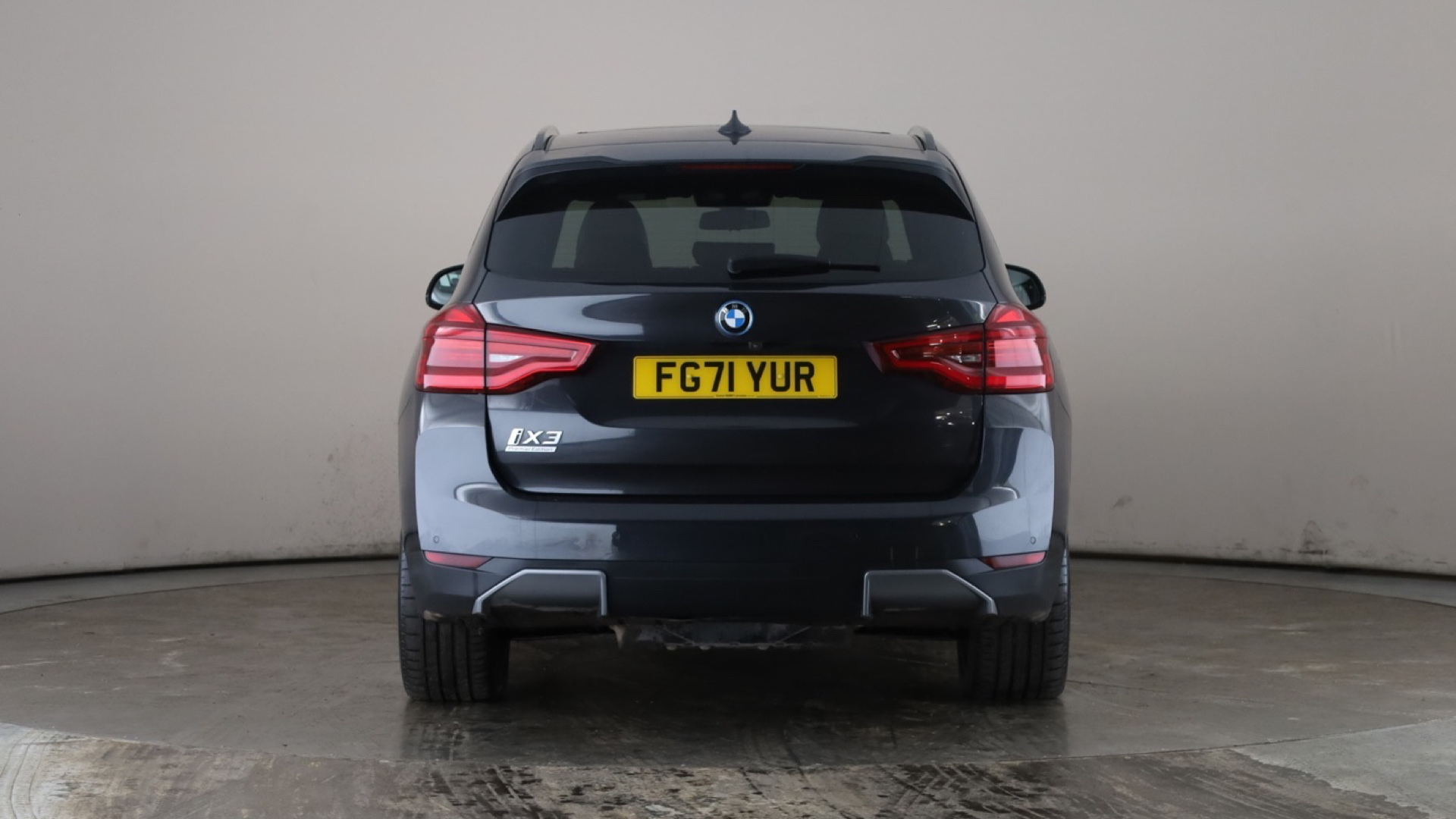 4027750 210kW Premier Edition 80kWh 5dr Auto