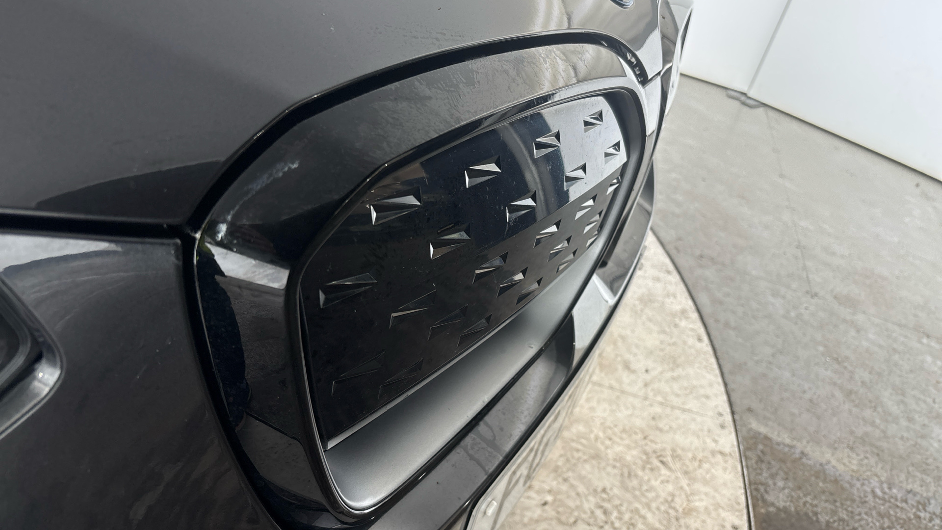 4027750 210kW Premier Edition 80kWh 5dr Auto