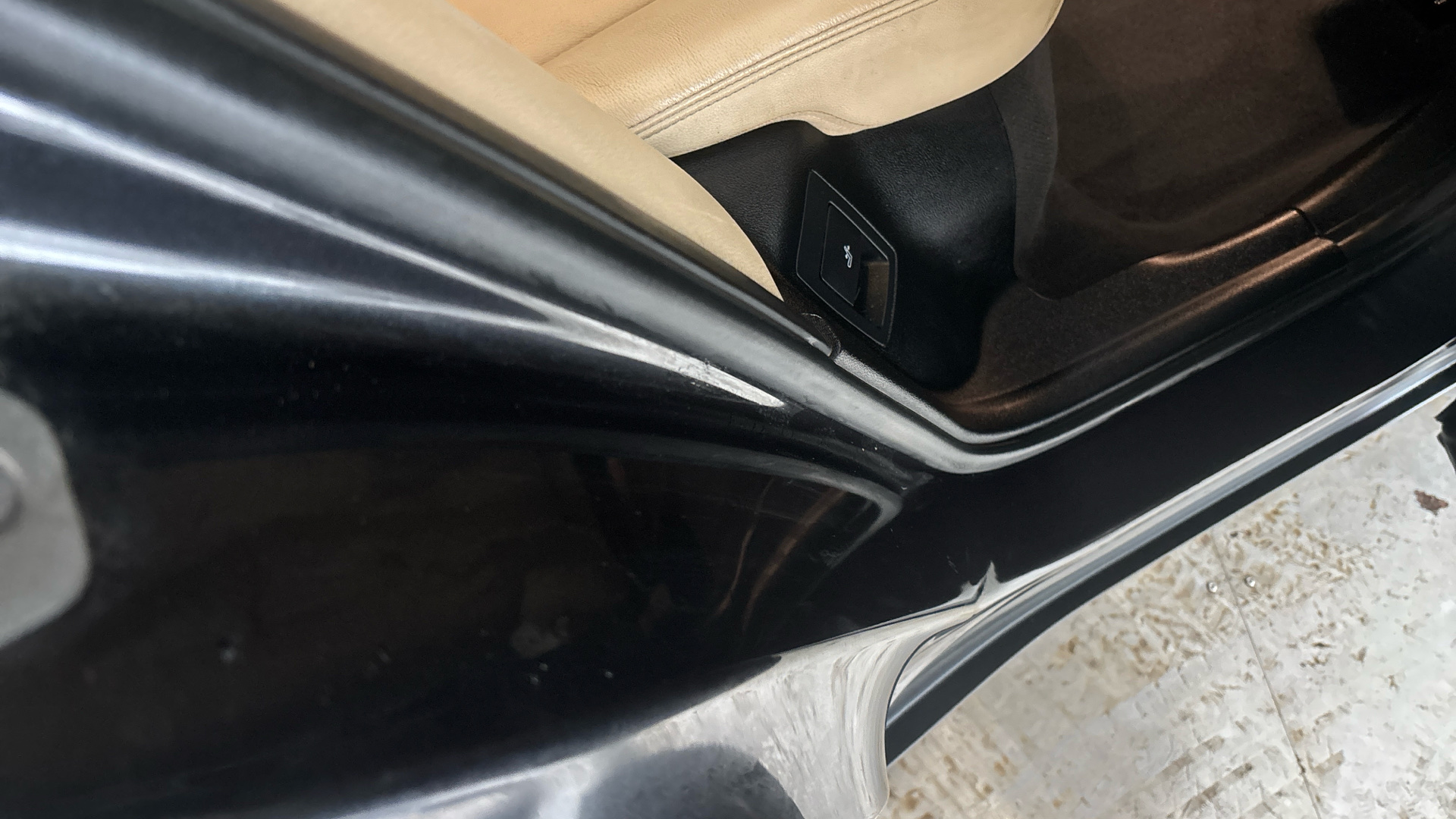 4027750 210kW Premier Edition 80kWh 5dr Auto