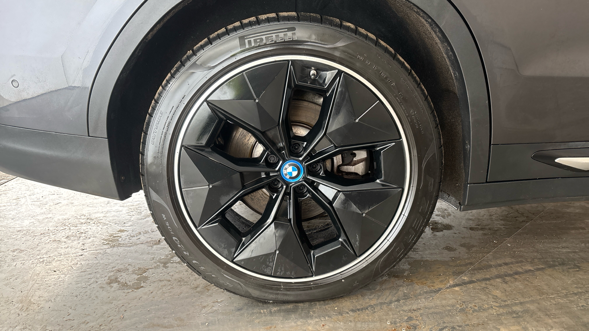 4027750 210kW Premier Edition 80kWh 5dr Auto