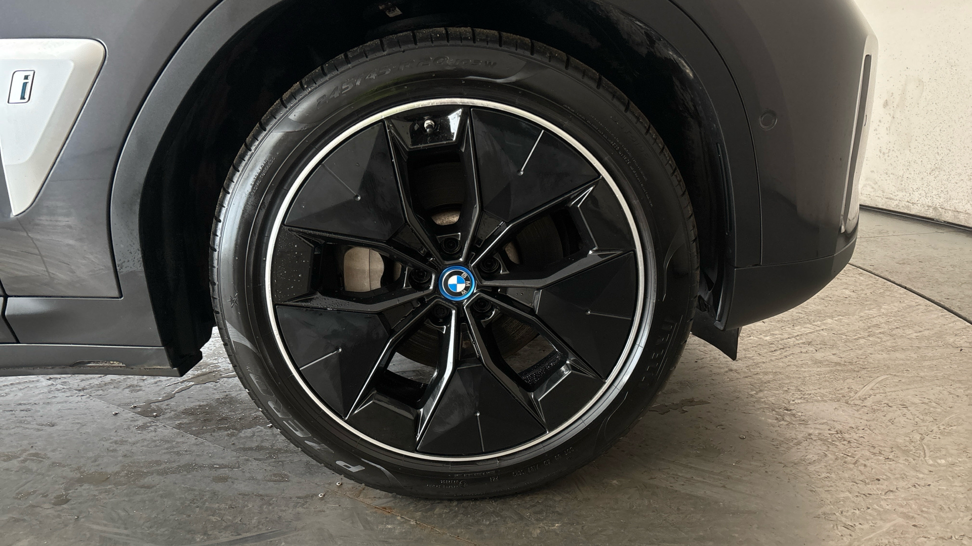 4027750 210kW Premier Edition 80kWh 5dr Auto