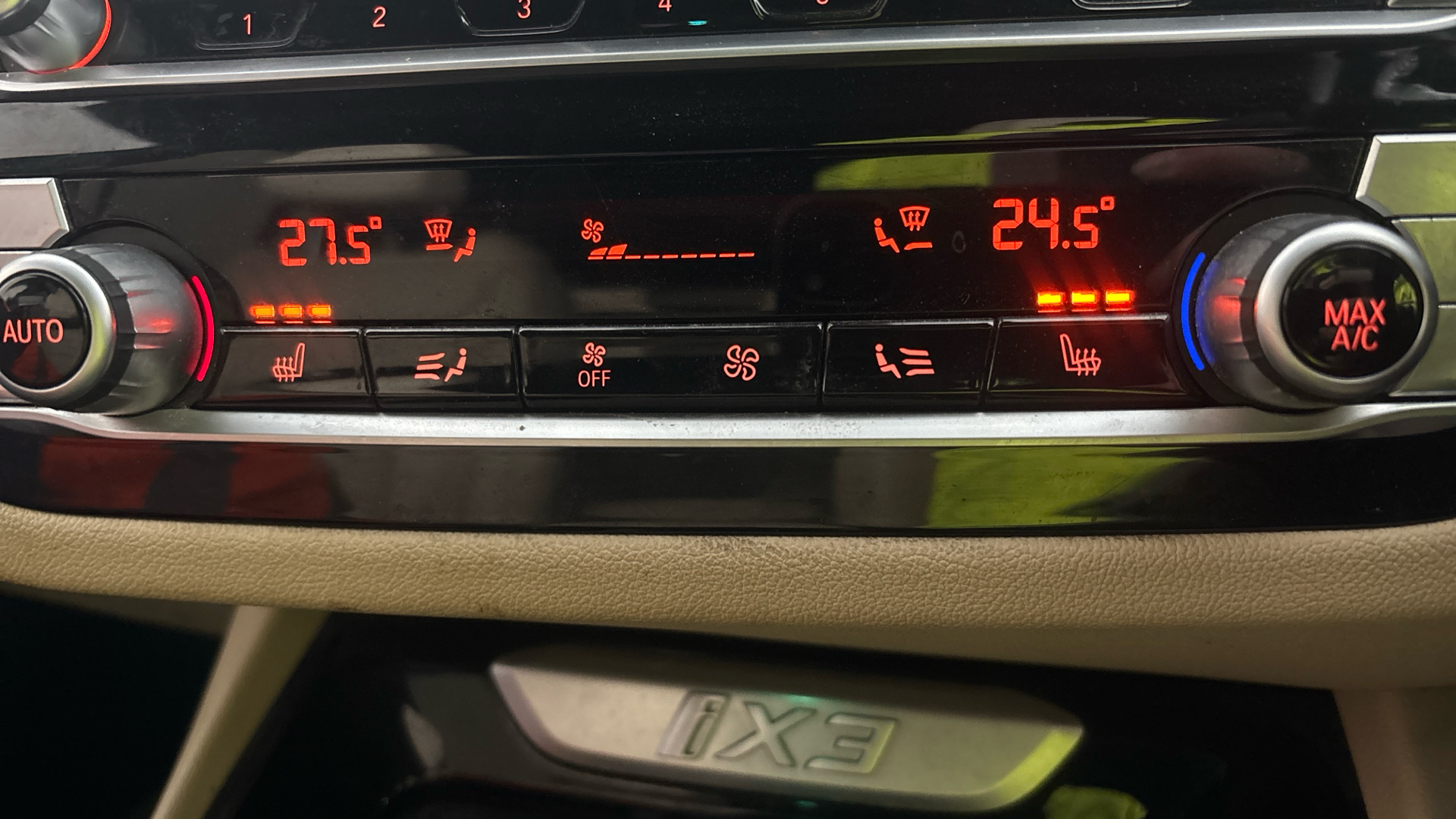 4027750 210kW Premier Edition 80kWh 5dr Auto