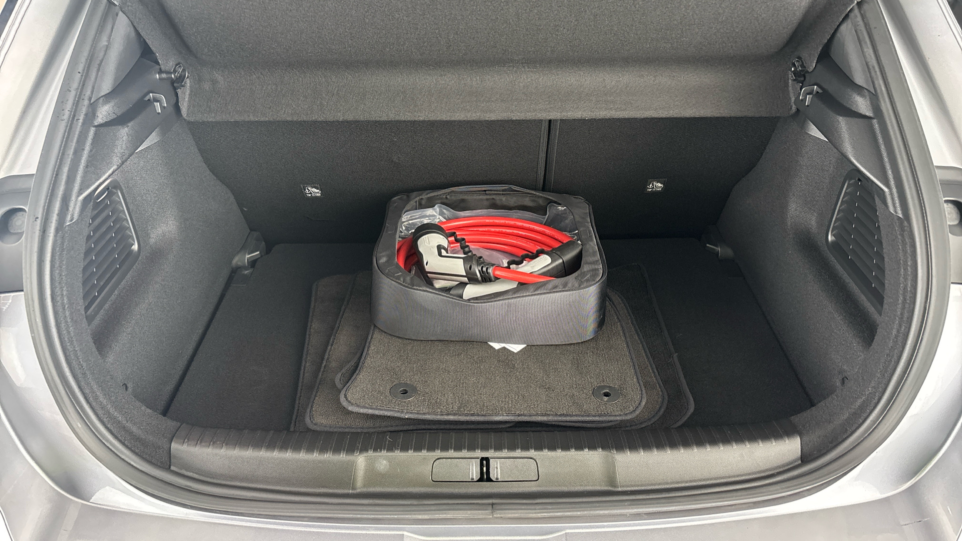 4027745 100kW Ultimate 50kWh 5dr Auto