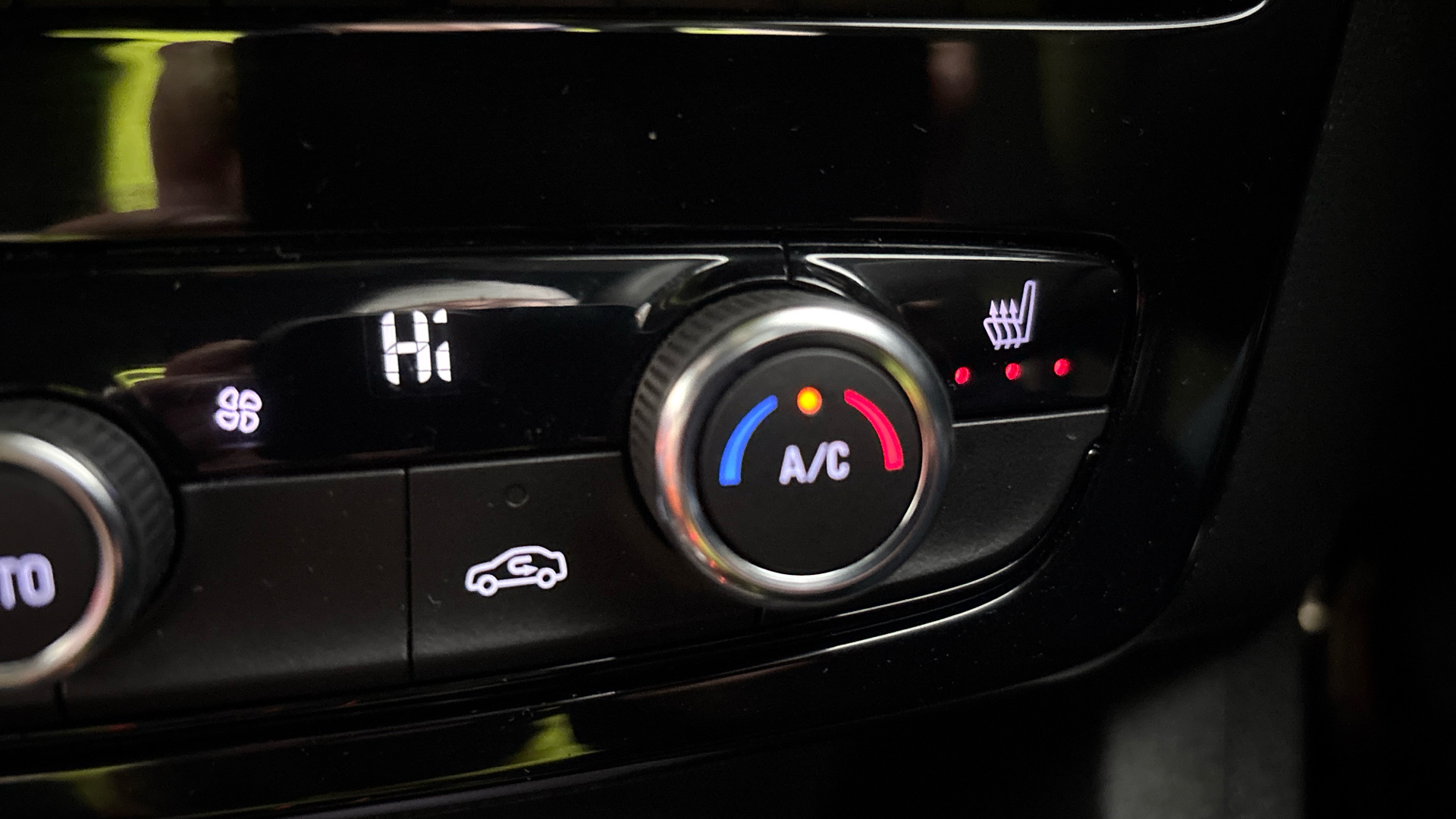 4027745 100kW Ultimate 50kWh 5dr Auto