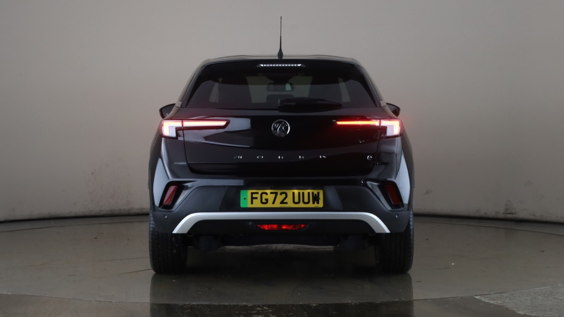 4027786 100kW Ultimate Edition 50kWh 5dr Auto