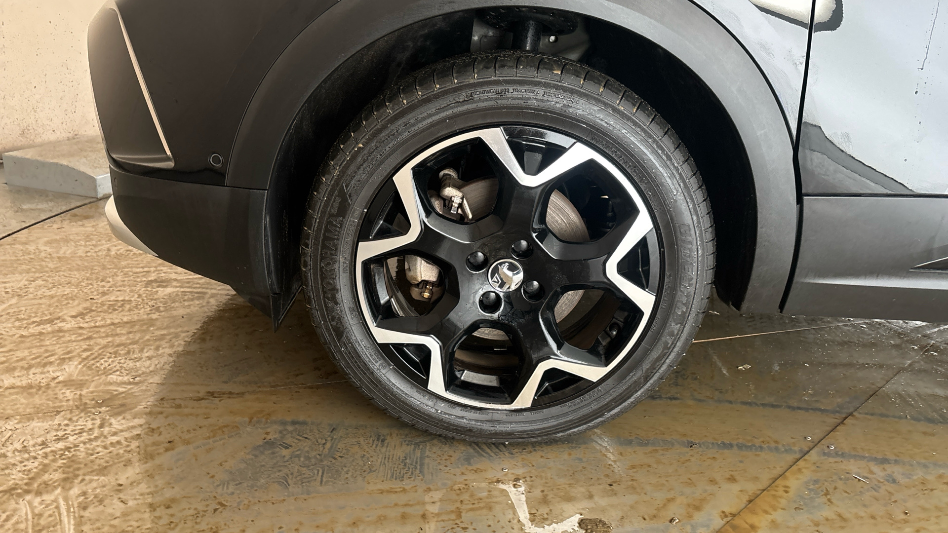 4027786 100kW Ultimate Edition 50kWh 5dr Auto