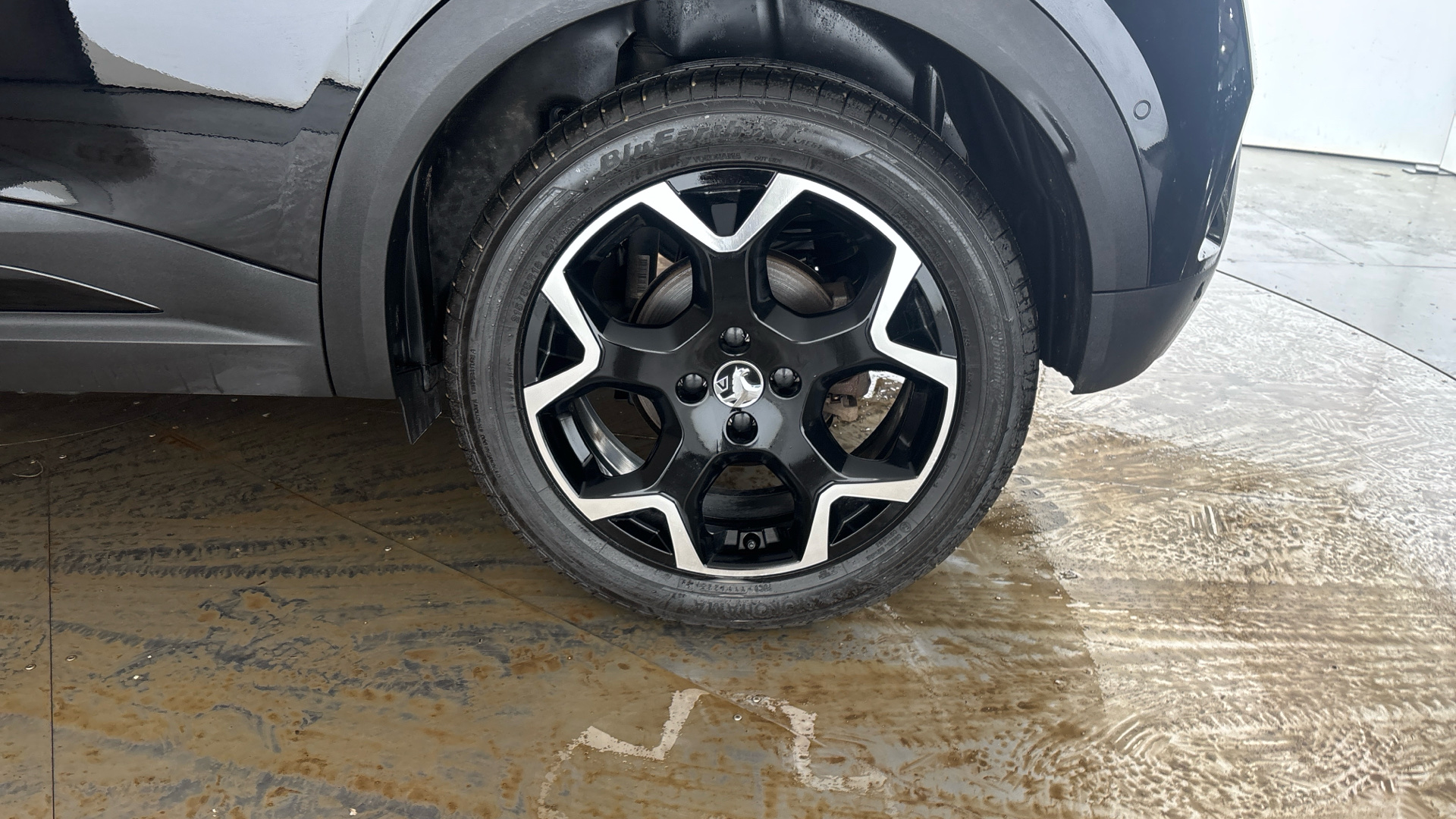 4027786 100kW Ultimate Edition 50kWh 5dr Auto