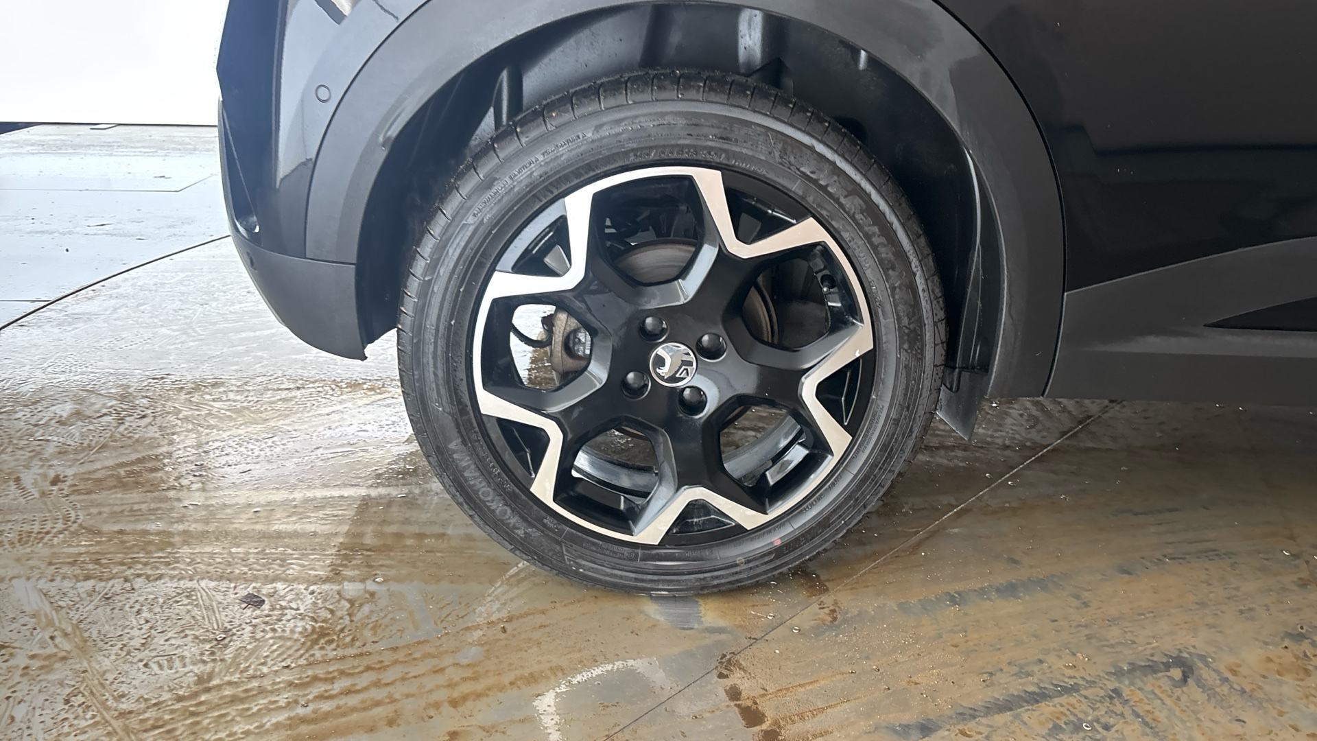 4027786 100kW Ultimate Edition 50kWh 5dr Auto