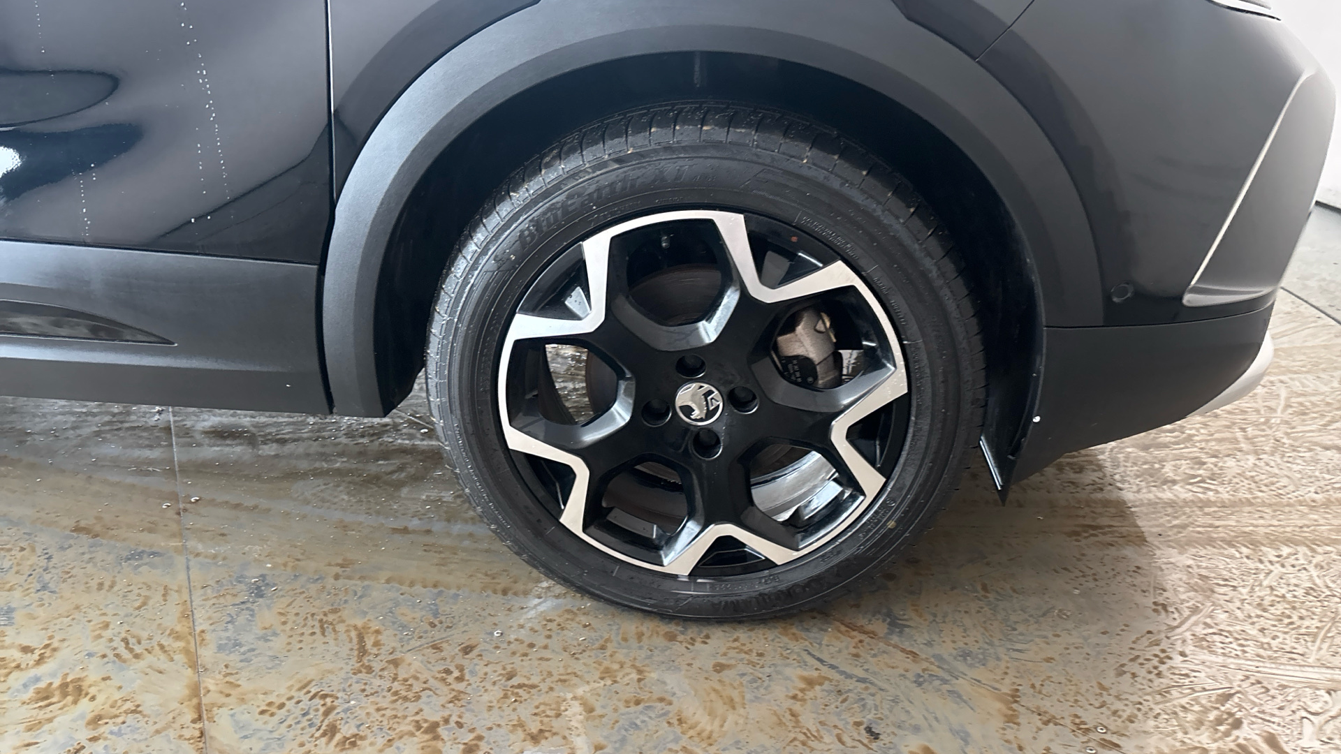 4027786 100kW Ultimate Edition 50kWh 5dr Auto