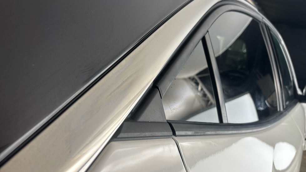 VAUXHALL MOKKA Scratches