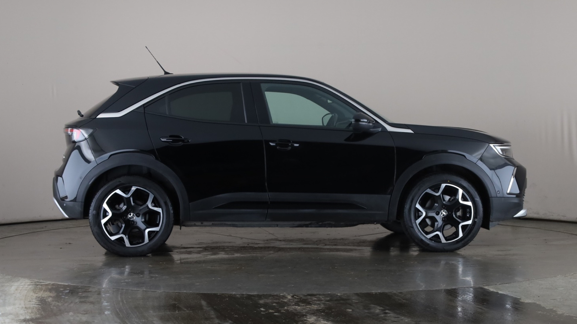 4049080 100kW Ultimate 50kWh 5dr Auto