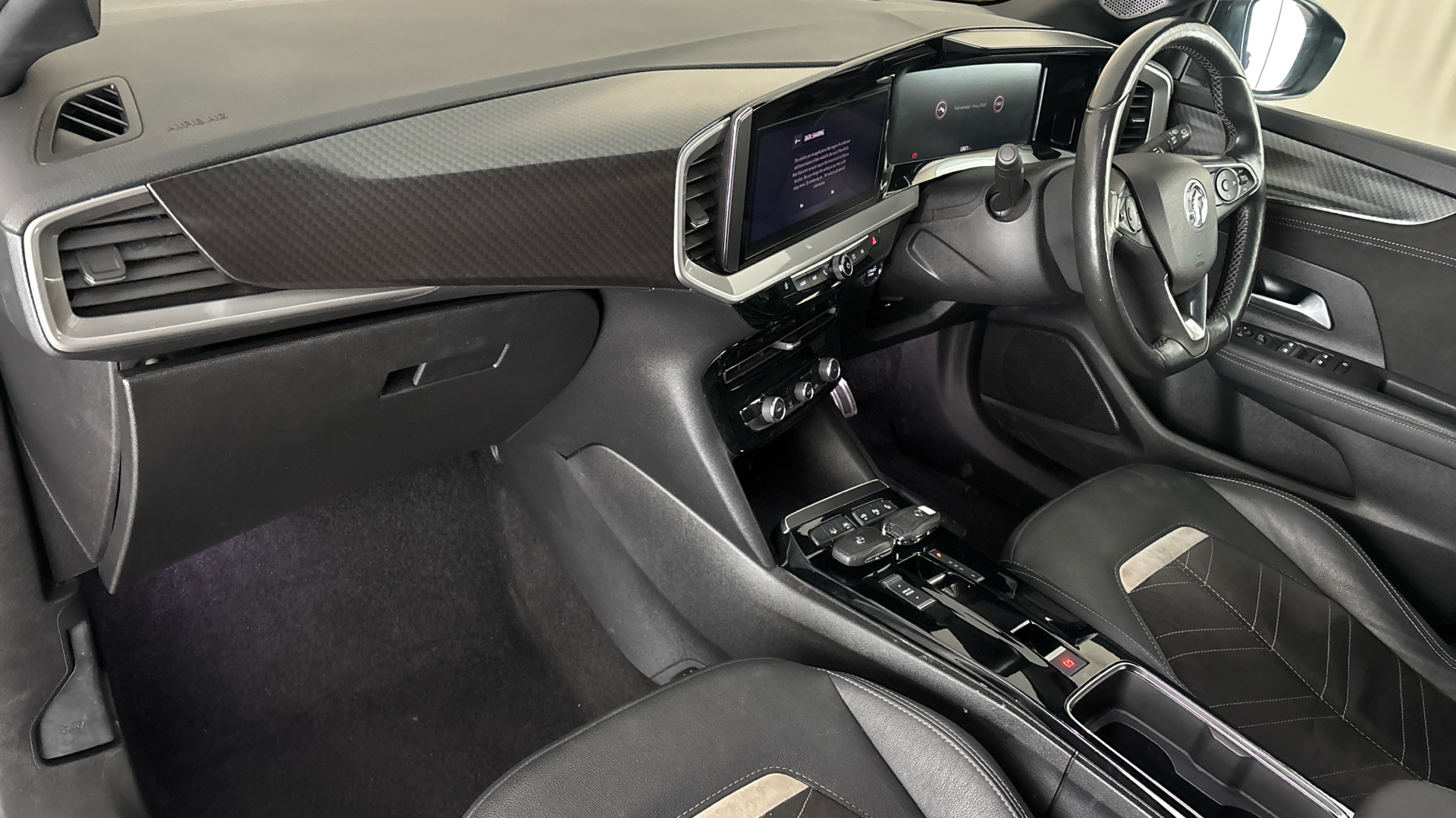 4049080 100kW Ultimate 50kWh 5dr Auto