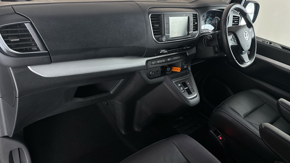 VAUXHALL VIVARO LIFE Image 10