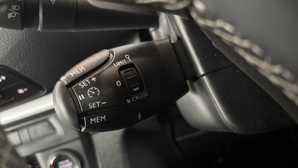 VAUXHALL VIVARO LIFE cruise control