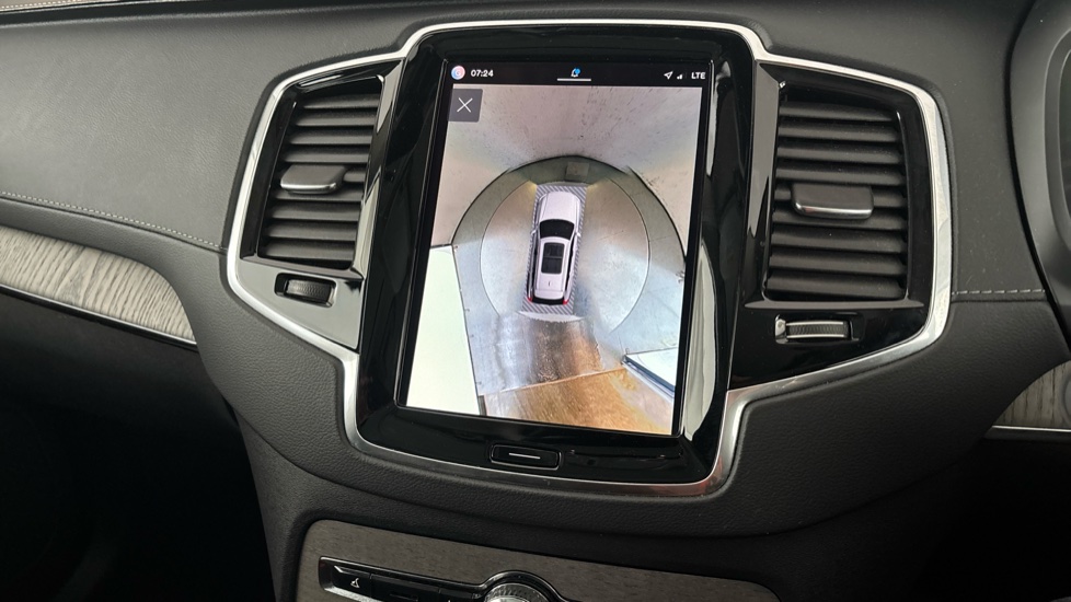 VOLVO XC90 reverse camera