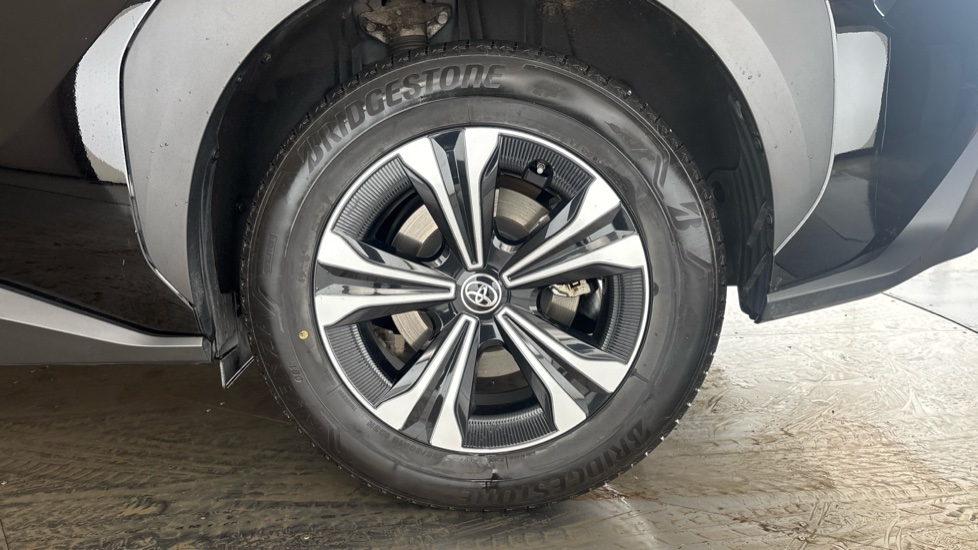 TOYOTA BZ4X Image 18