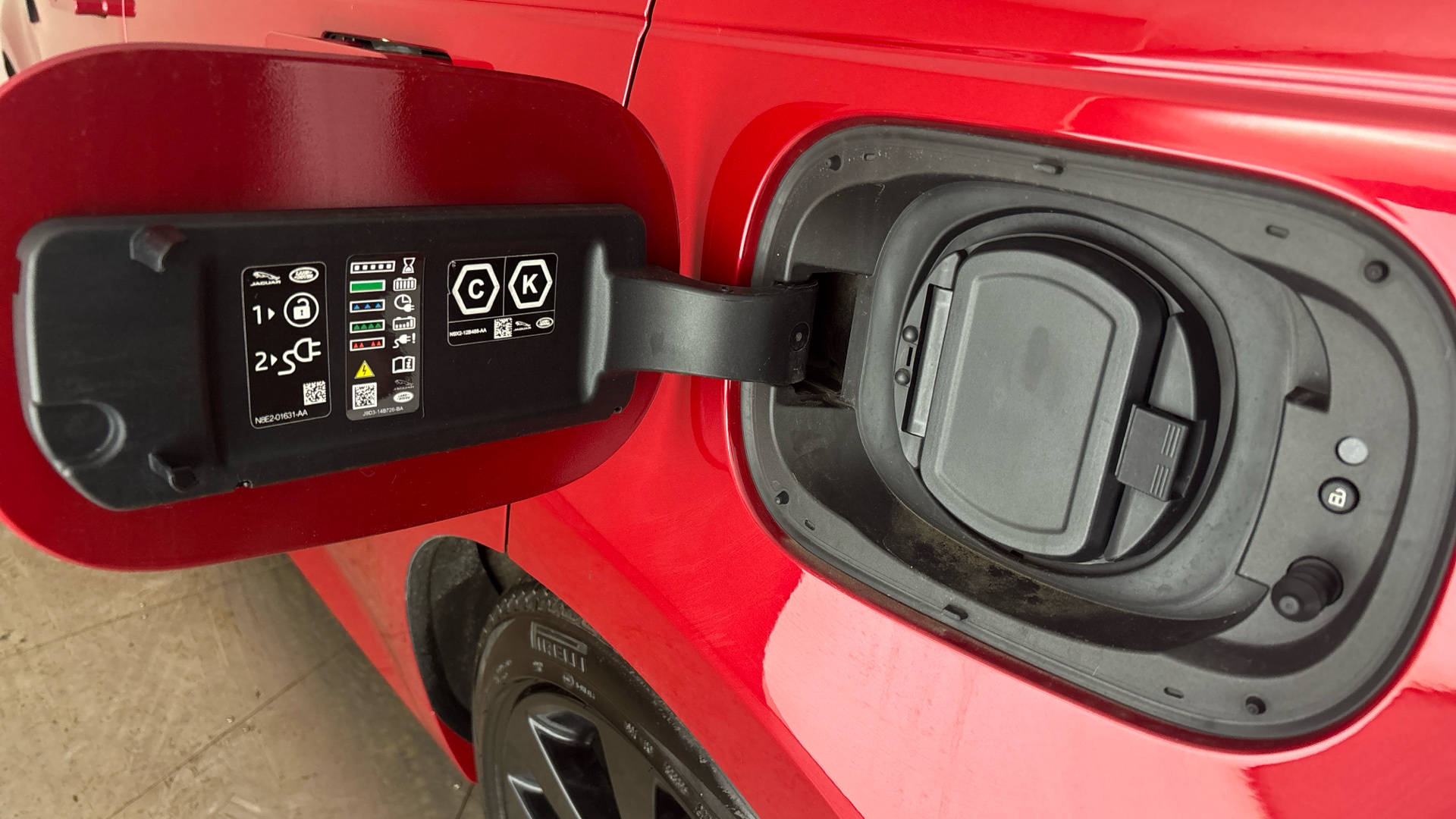 4020891 3.0 P510e First Edition 5dr Auto