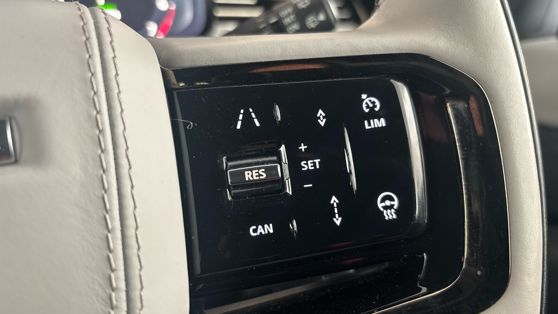 4020891 3.0 P510e First Edition 5dr Auto