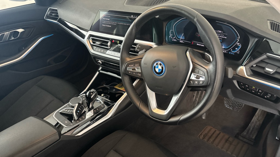 BMW 3 SERIES Image 9