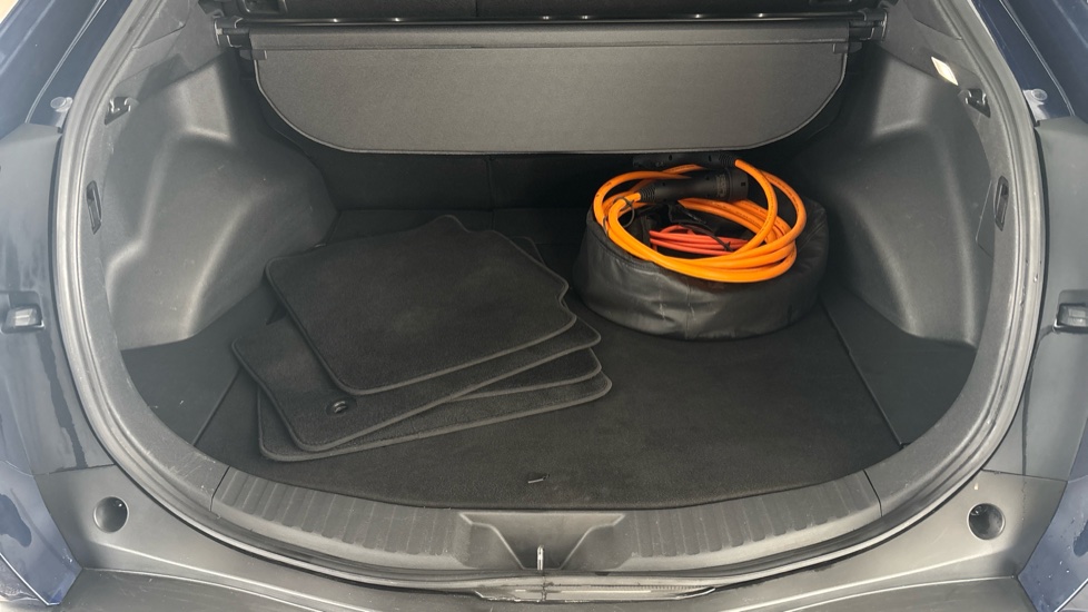 TOYOTA BZ4X Image 15