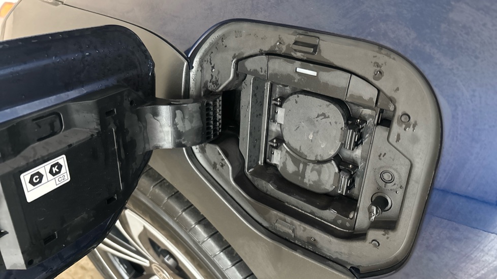 TOYOTA BZ4X Image 21