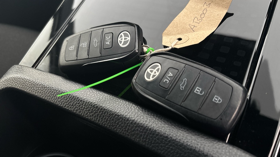TOYOTA BZ4X 2 keys