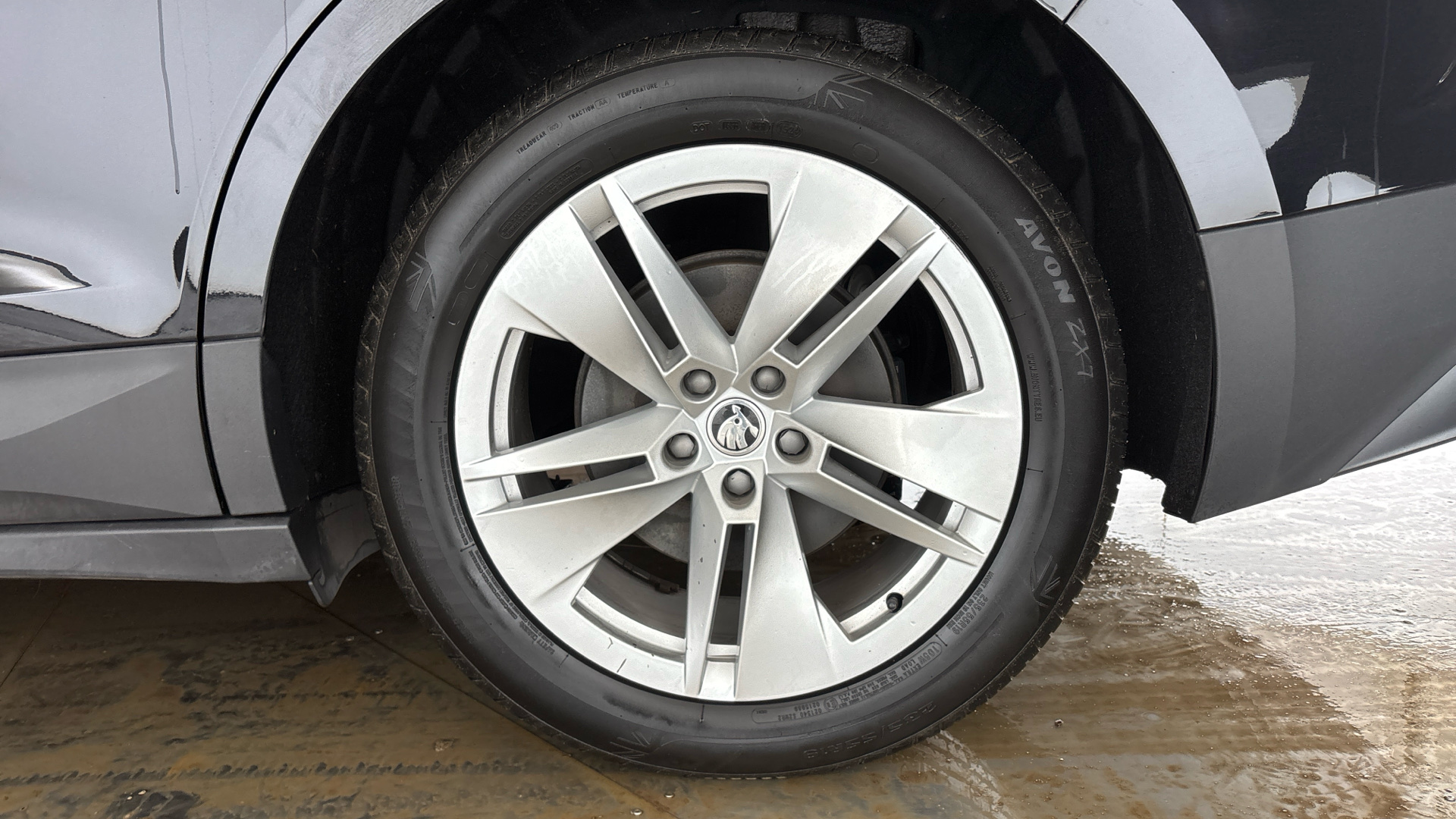 4020893 132kW 60 Loft 62kWh 5dr Auto