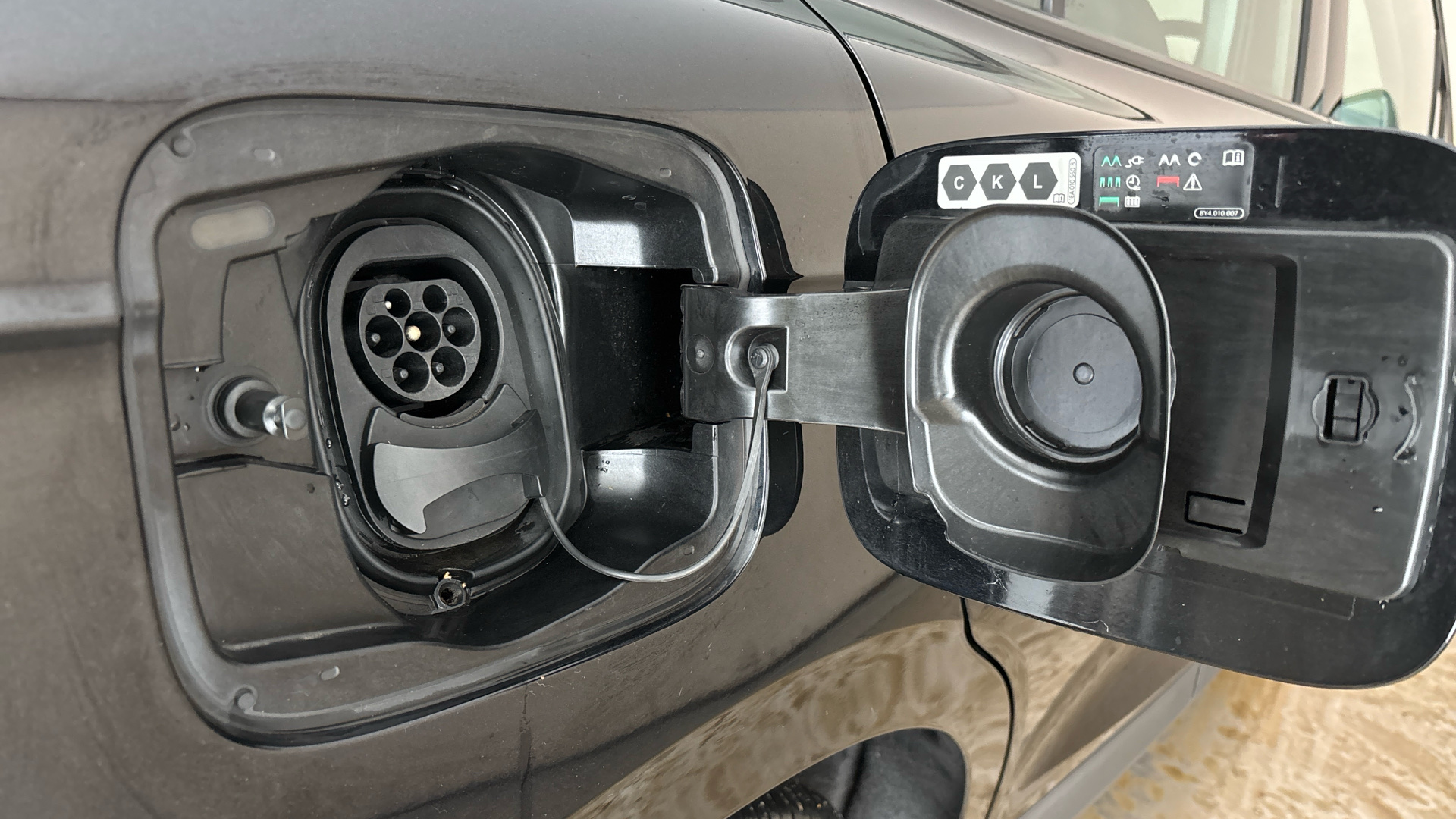 4020893 132kW 60 Loft 62kWh 5dr Auto