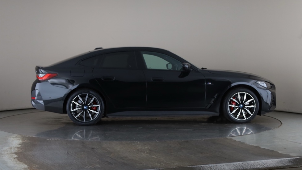 BMW I4 Image 6